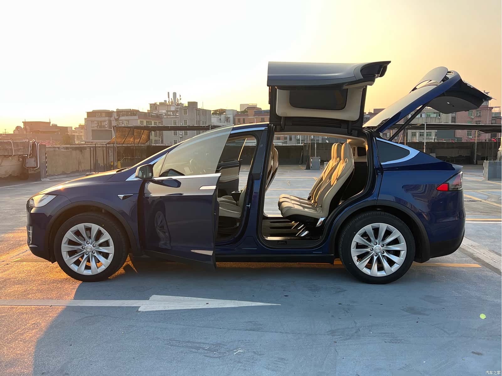 Tesla Model X, 2017 27