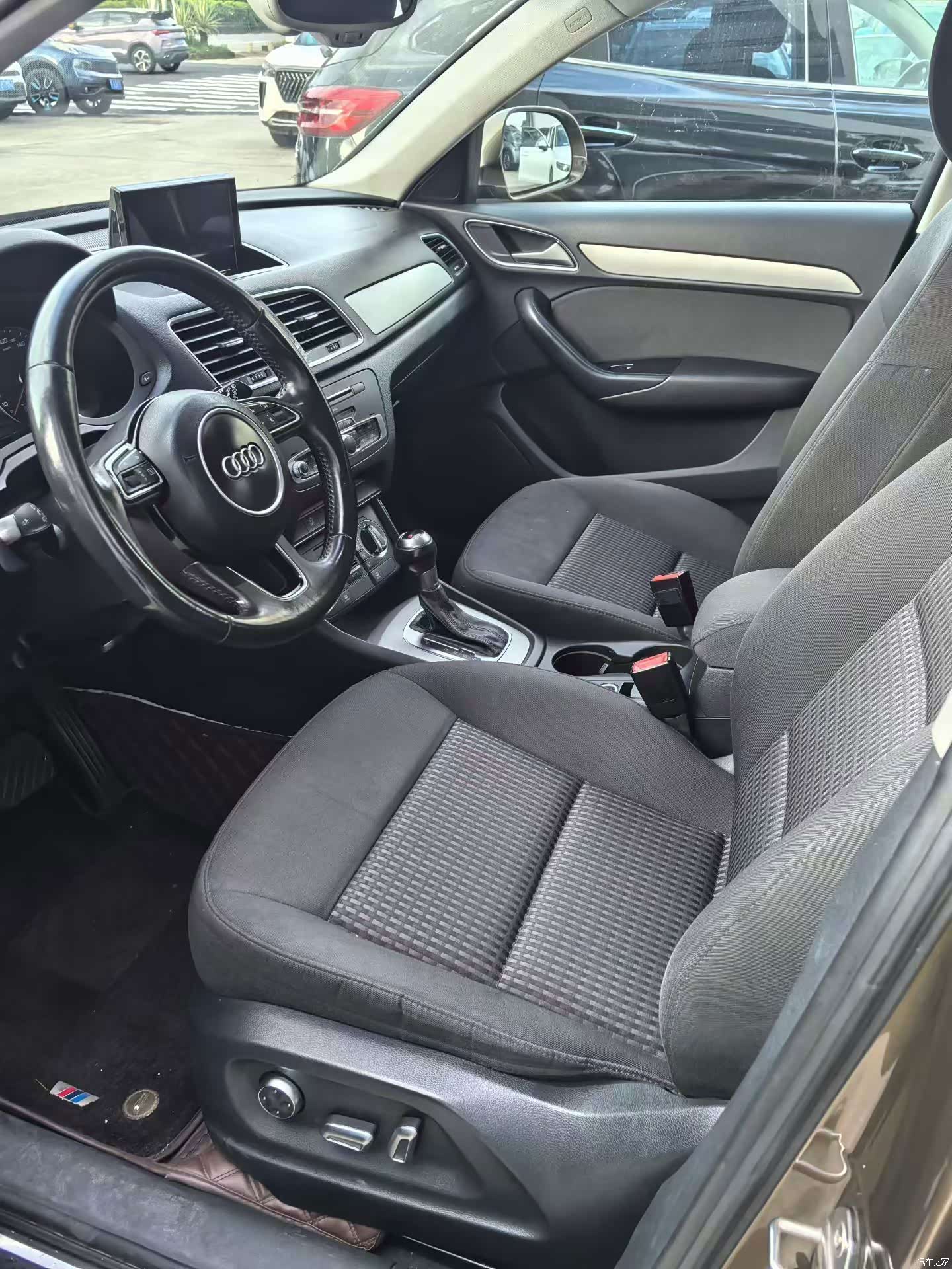 Audi Q3, 2015 9