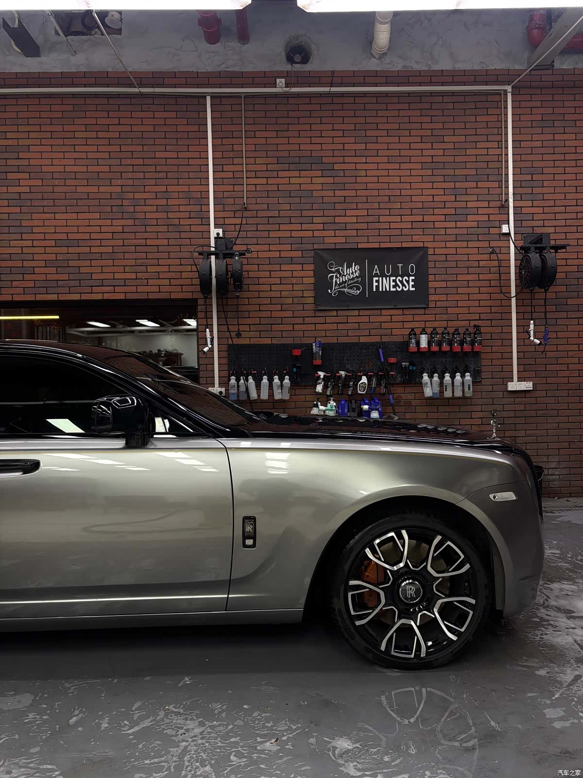 Rolls-Royce Ghost, 2011 9