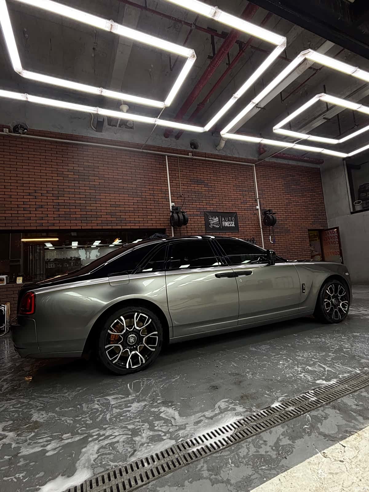 Rolls-Royce Ghost, 2011 10