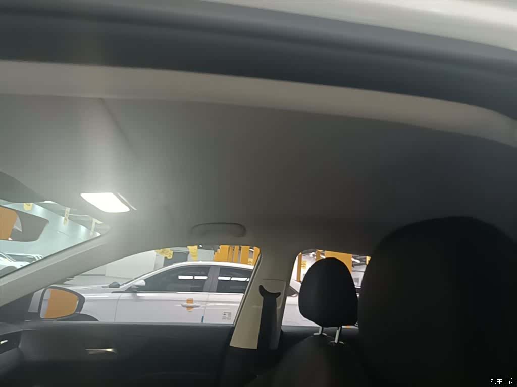 Roewe i5, 2025 18