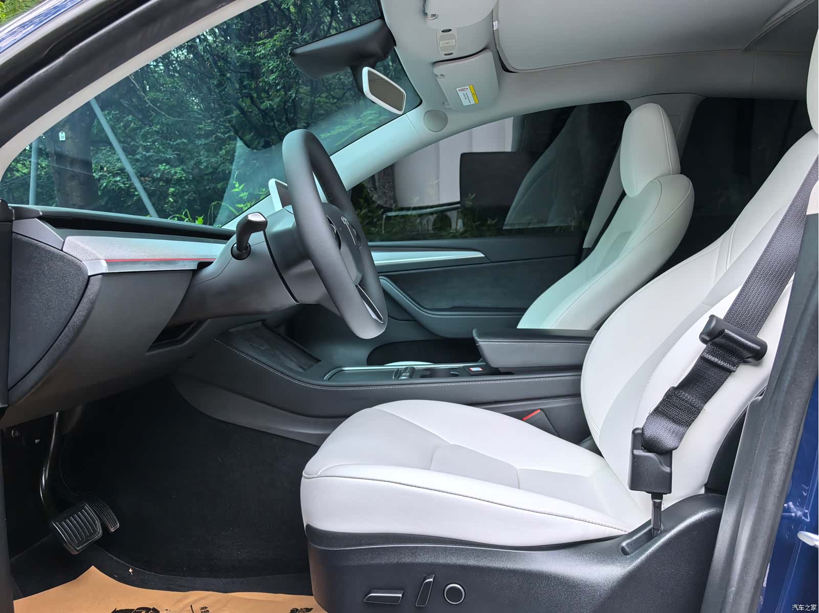 Tesla Model Y, 2023 7
