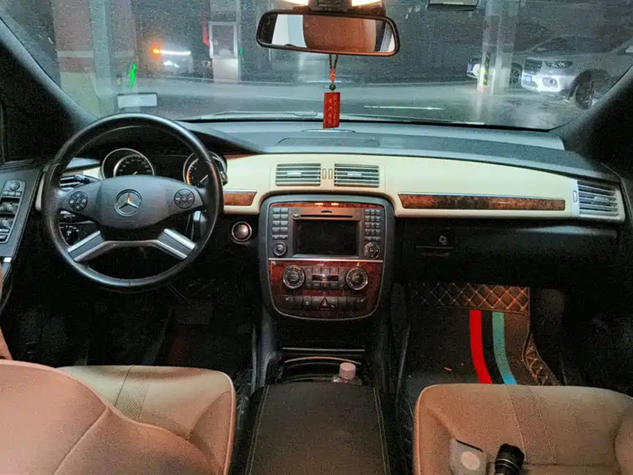 Mercedes-Benz R-class