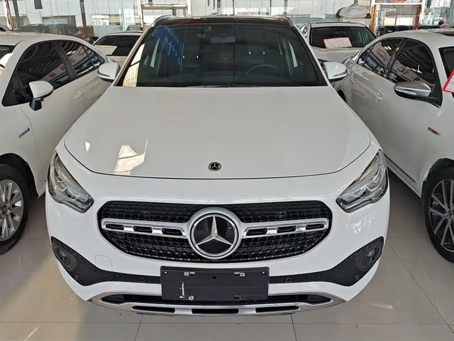 Mercedes-Benz GLA
