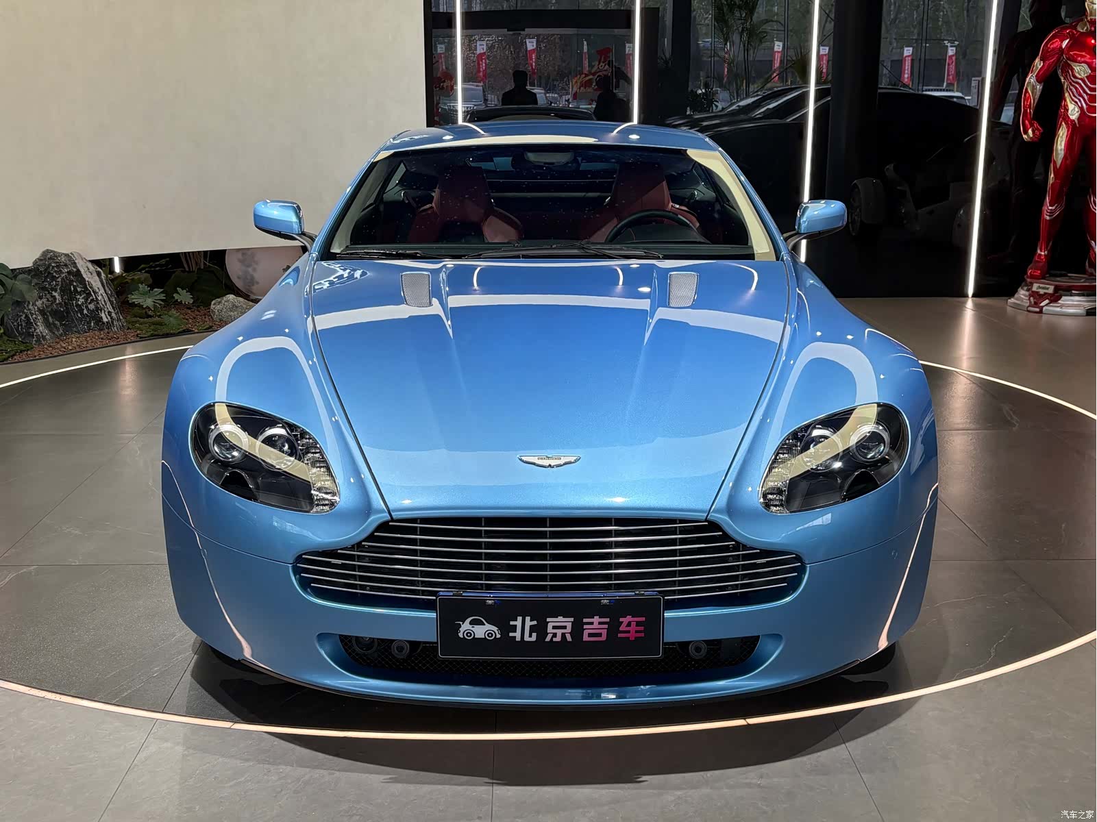 Aston Martin Vantage, 2010 2