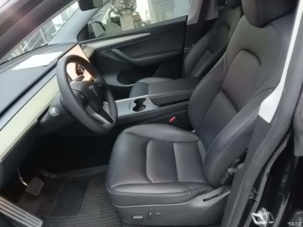 Tesla Model Y, 2022 15