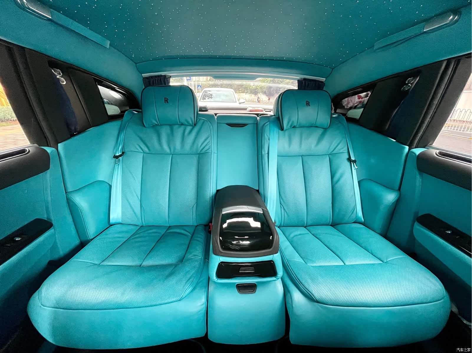 Rolls-Royce Phantom, 2011 9