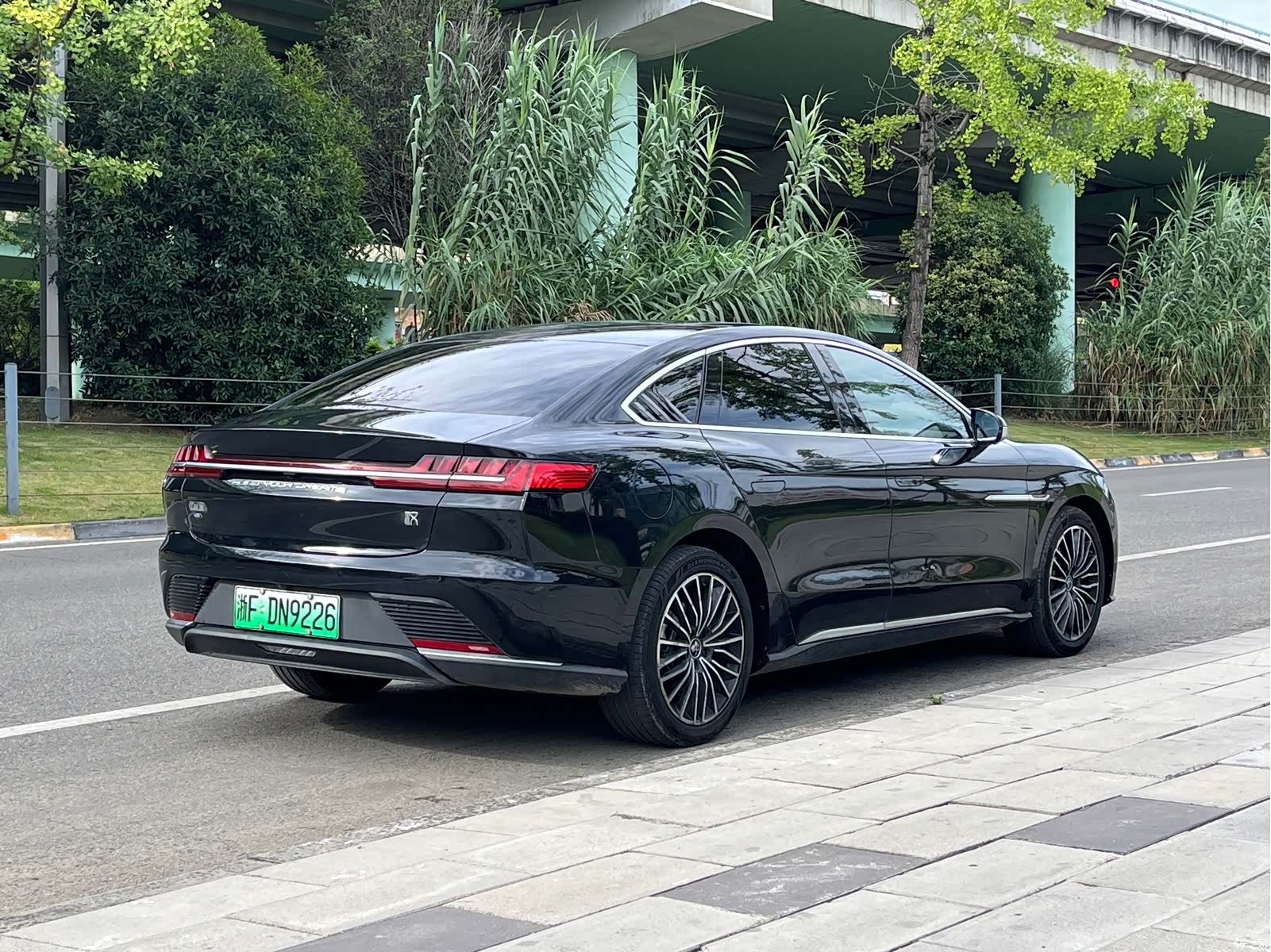 BYD Han, 2021 25