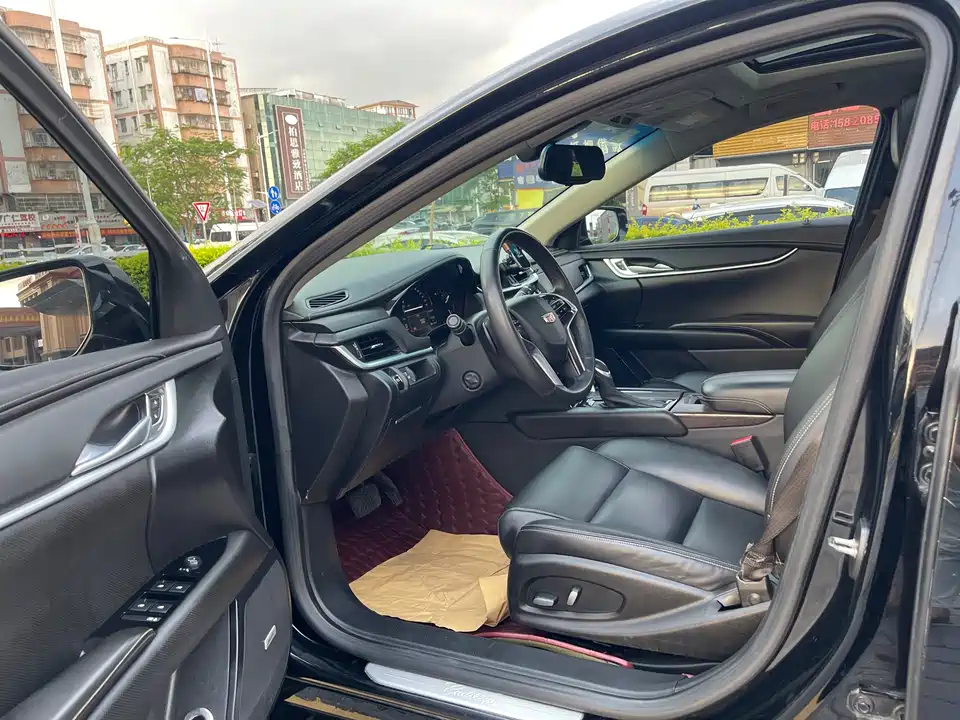 Cadillac XTS