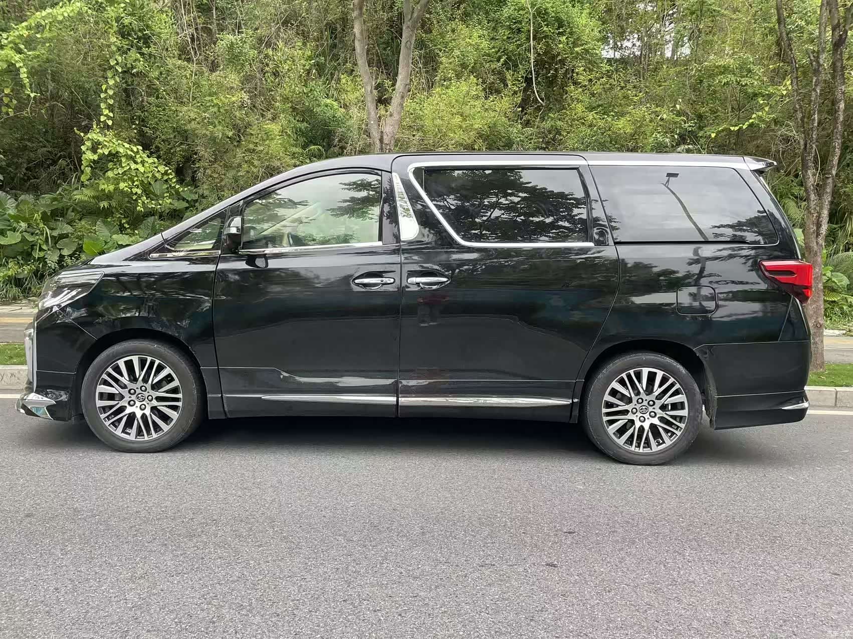 Toyota Alphard, 2014 7