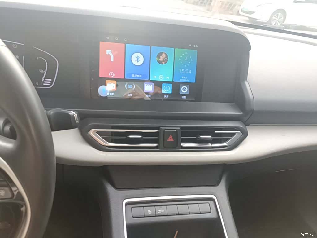 DongFeng E70, 2022 13