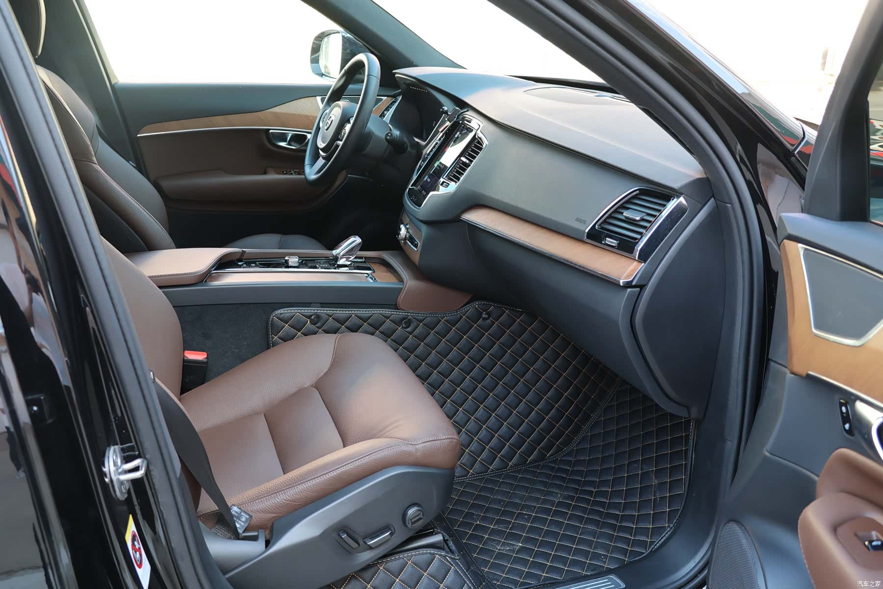 Volvo XC90, 2025 9