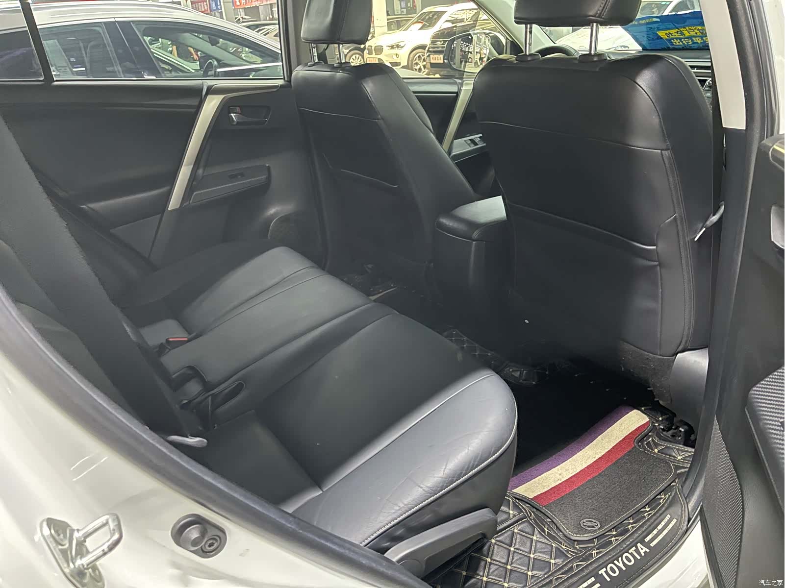 Toyota RAV4, 2016 10