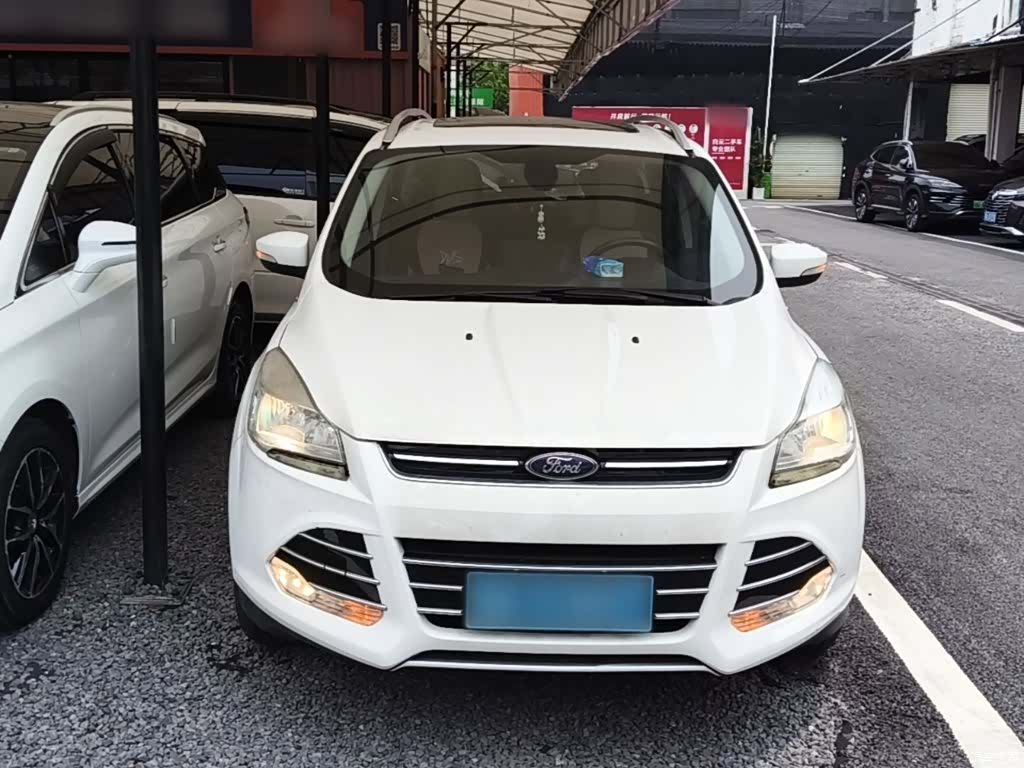 Ford Kuga, 2014 3