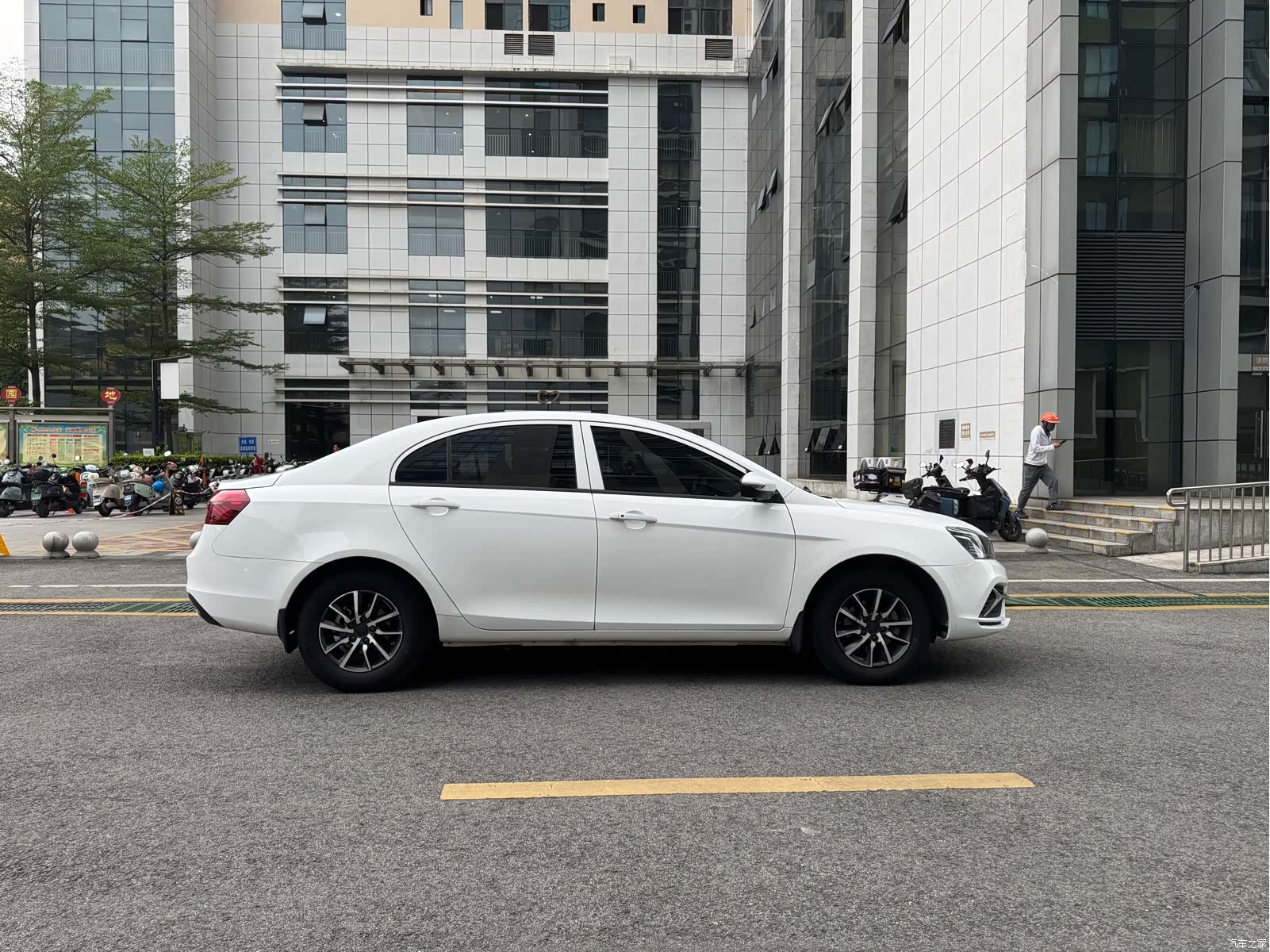 Geely Emgrand, 2019 27