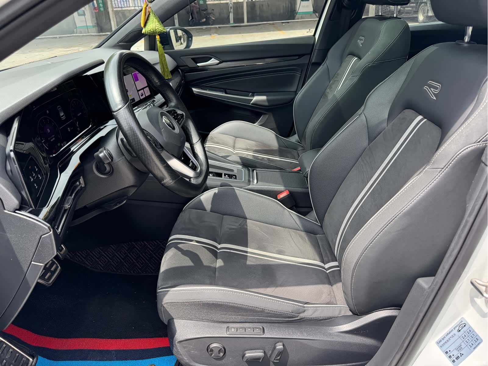 Volkswagen Golf, 2021 все фото