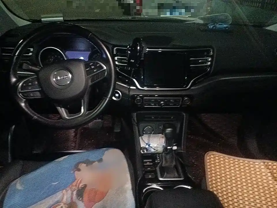 Jeep Grand Commander