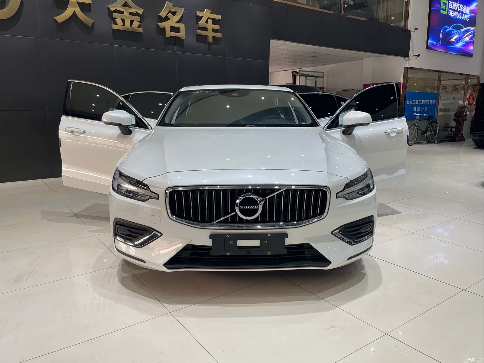 Volvo S60, 2021 3