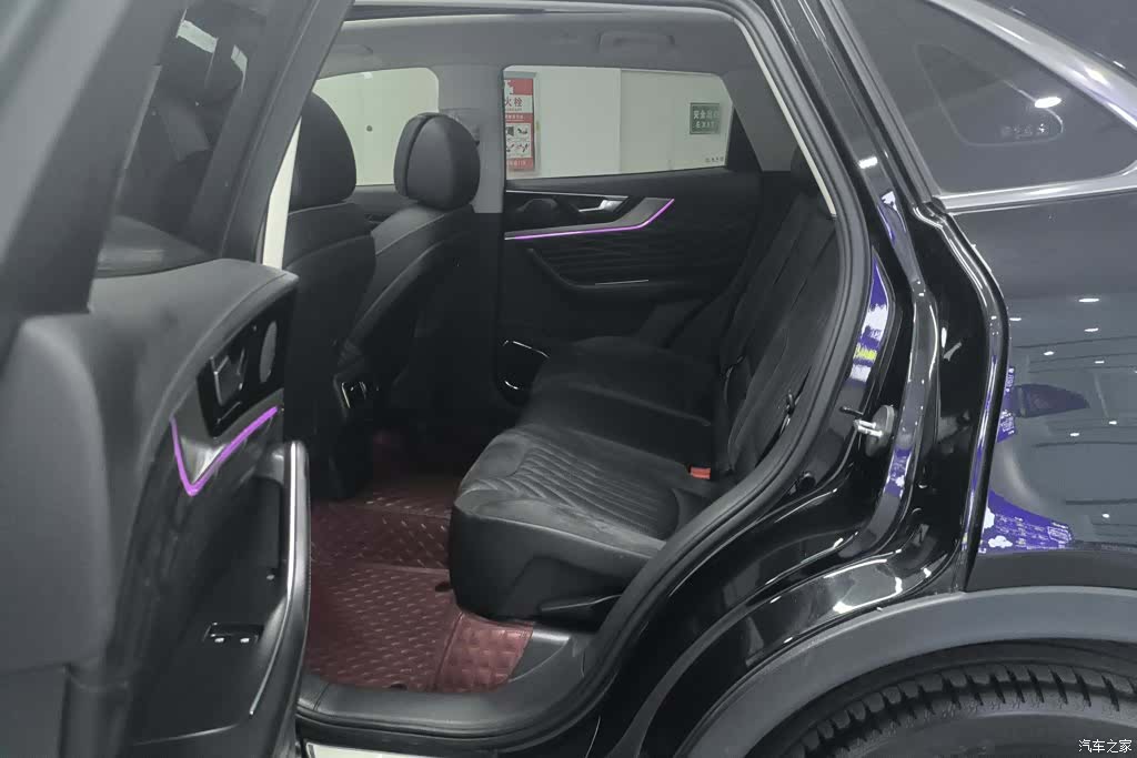 Hongqi HS5, 2022 11