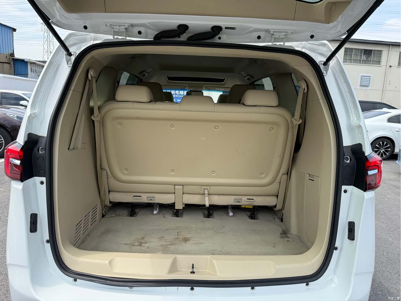 Buick GL8, 2023 18