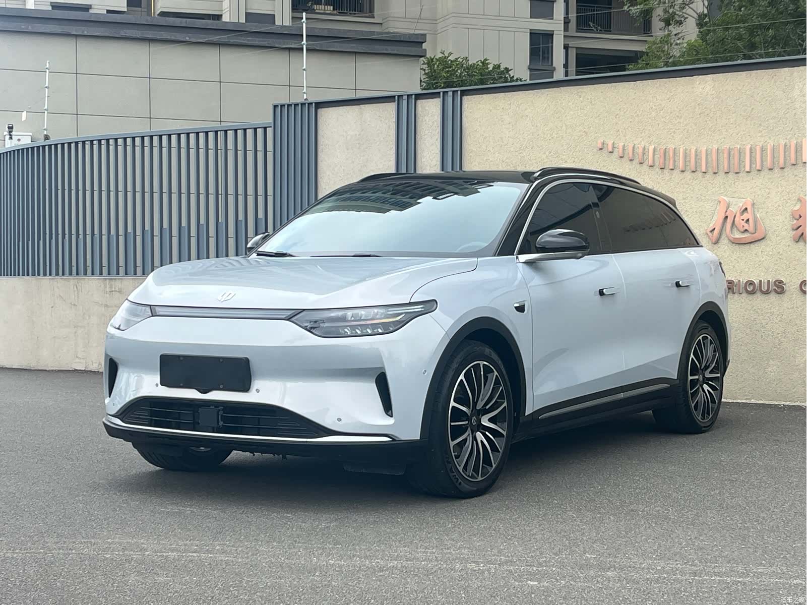 Leapmotor C11