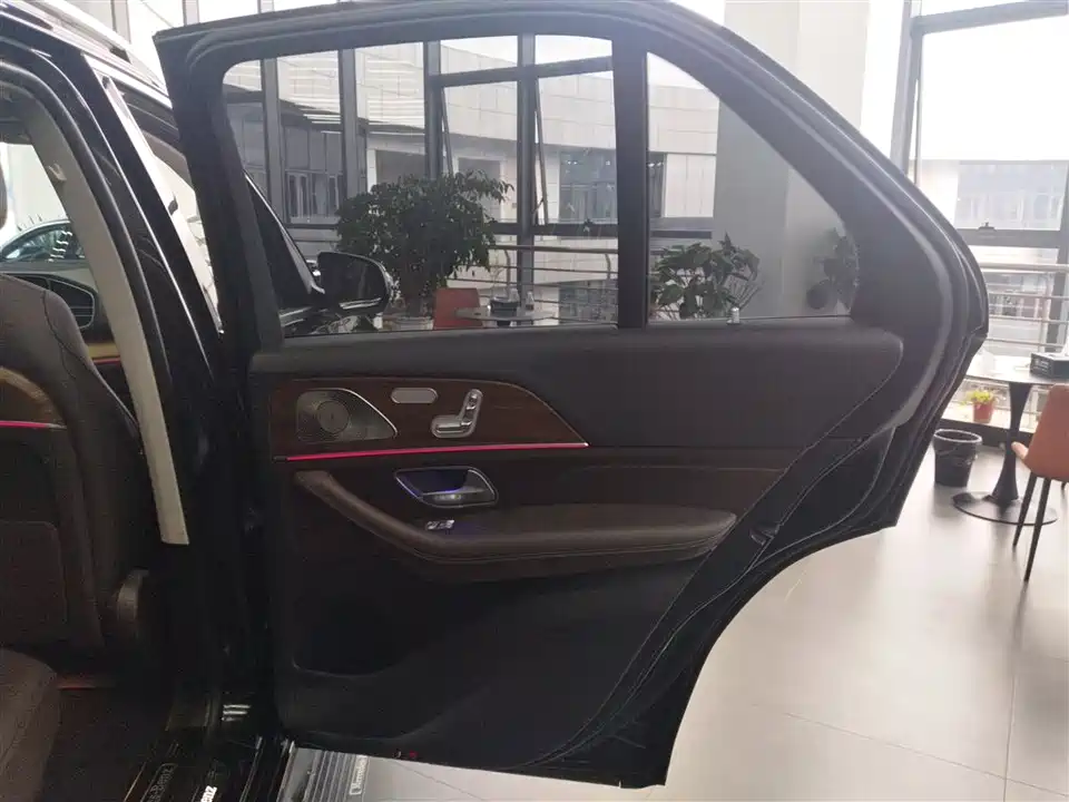 Mercedes-Benz GLE Mercedes-Benz GLE