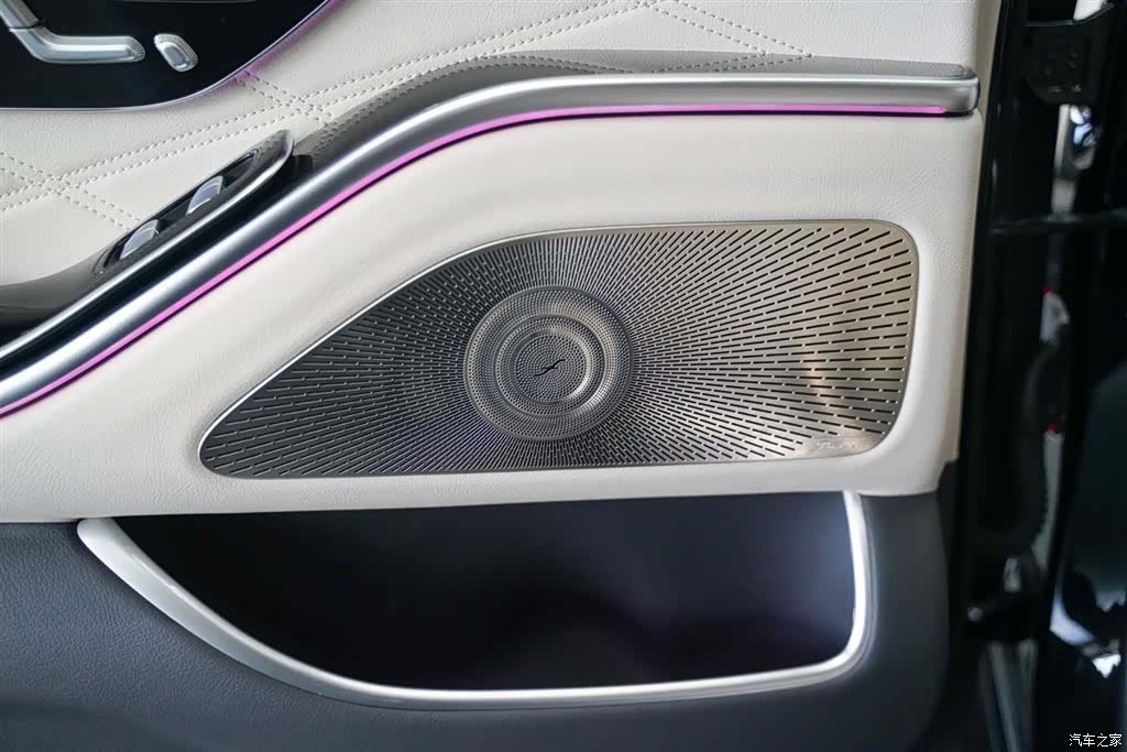 Maybach S-Class, 2023 10