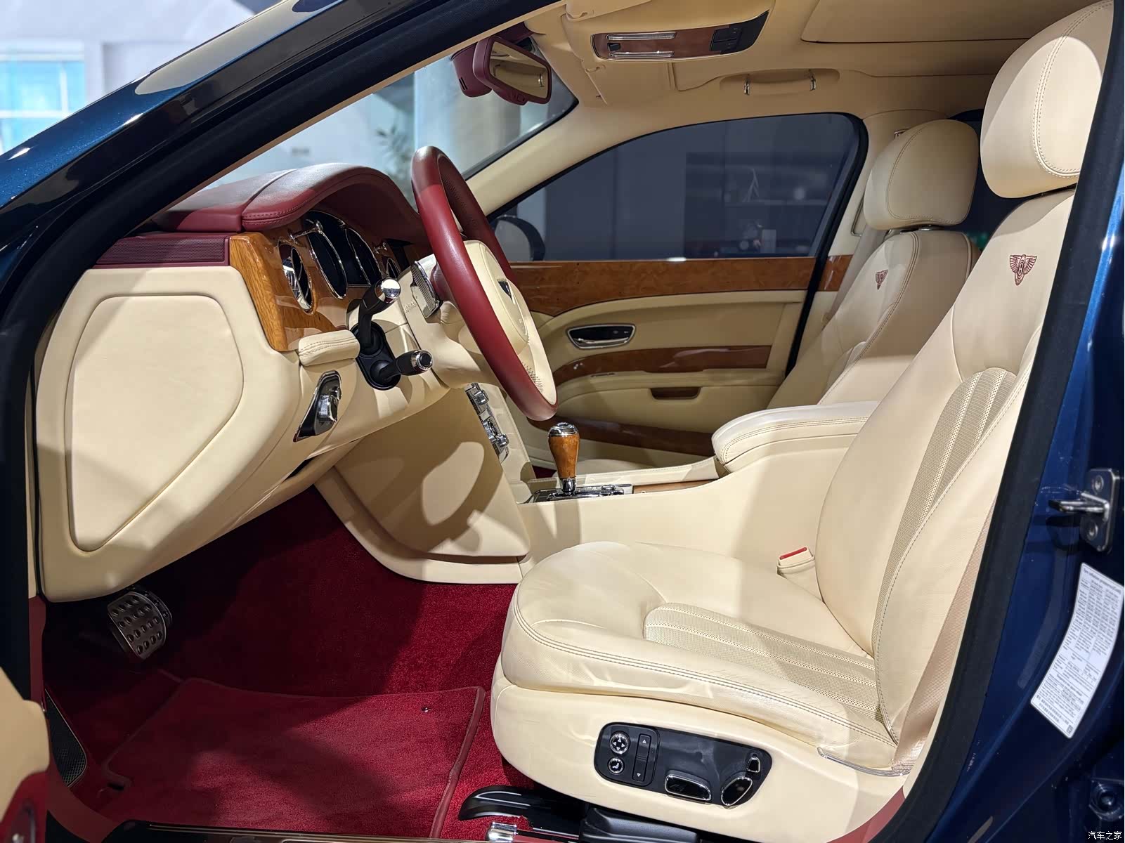 Bentley Mulsanne, 2013 11