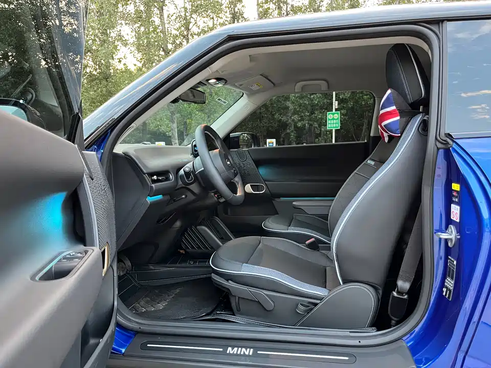 MINI Electric COOPER