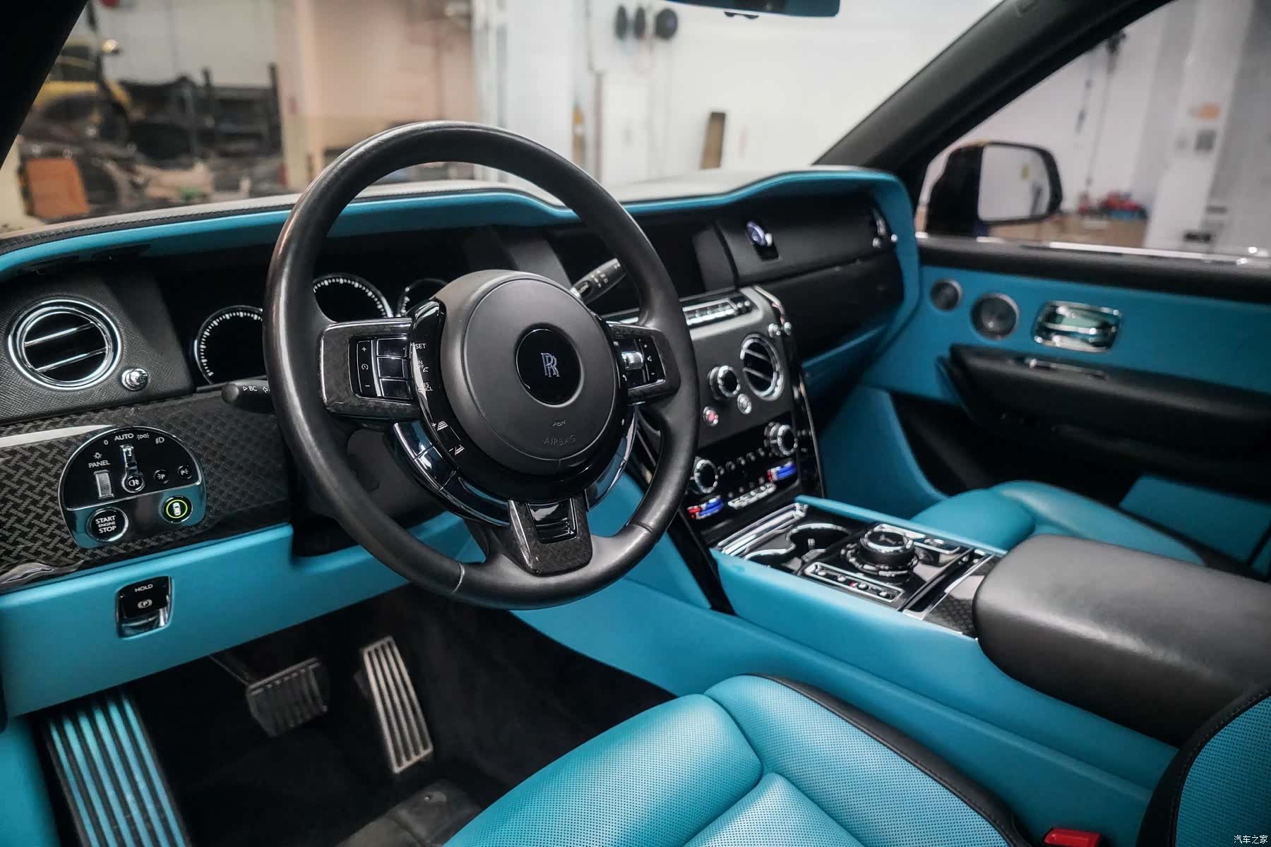 Rolls-Royce Cullinan, 2022 7