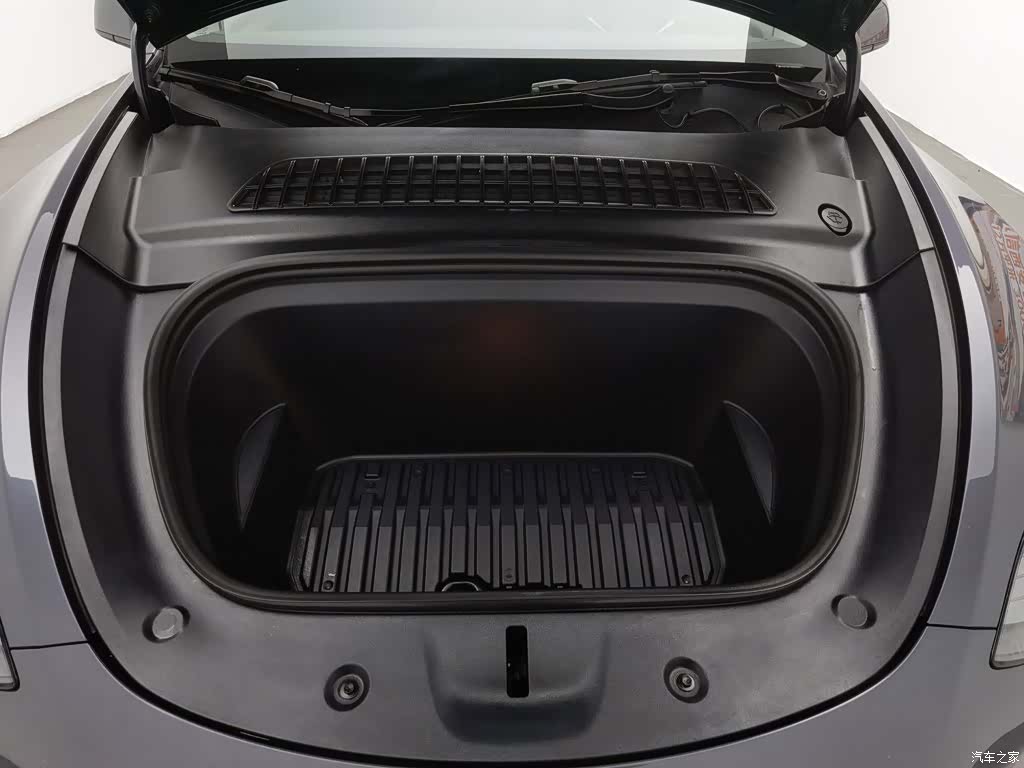 Tesla Model Y, 2022 6