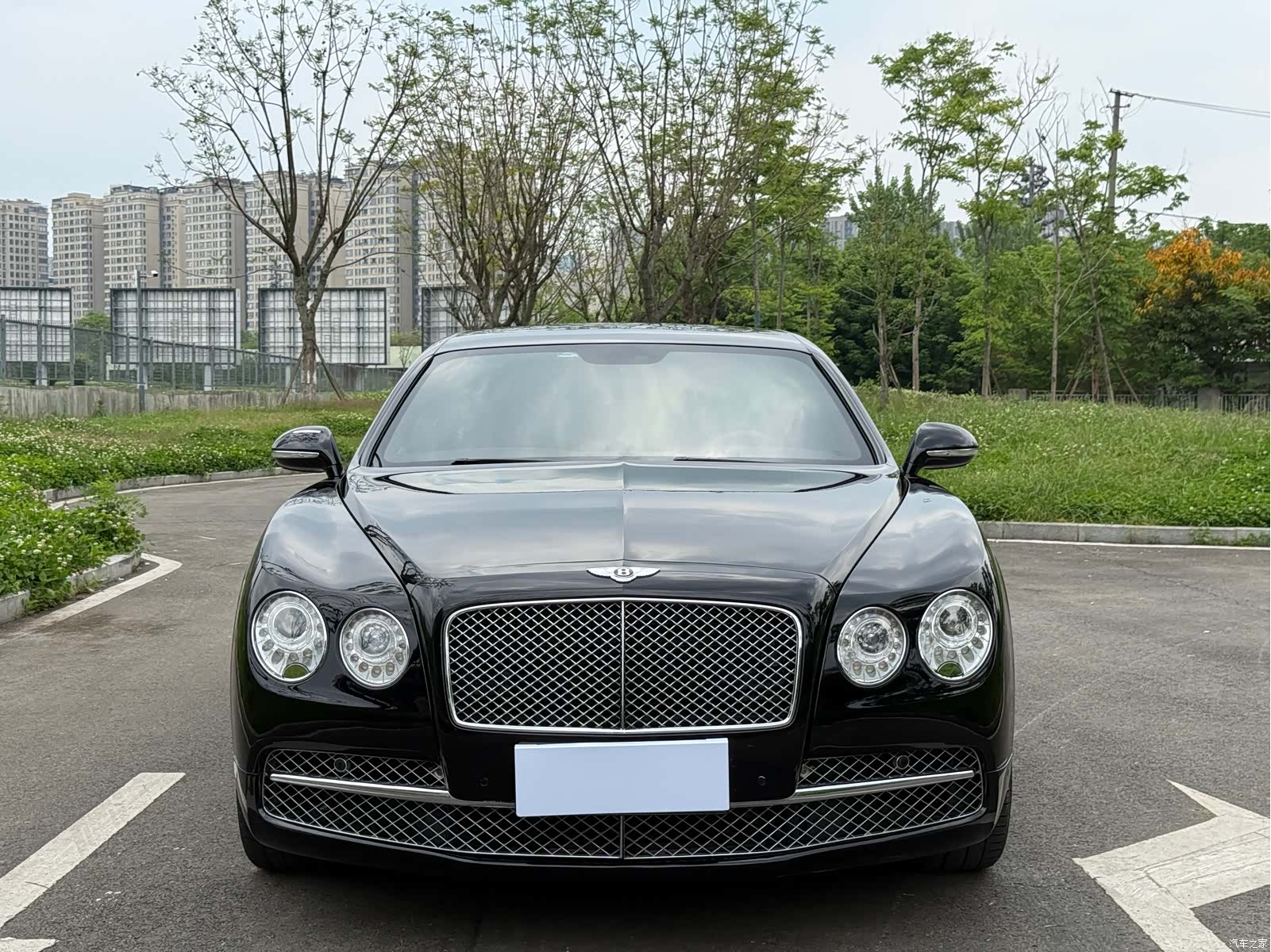 Bentley Flying Spur, 2015 2