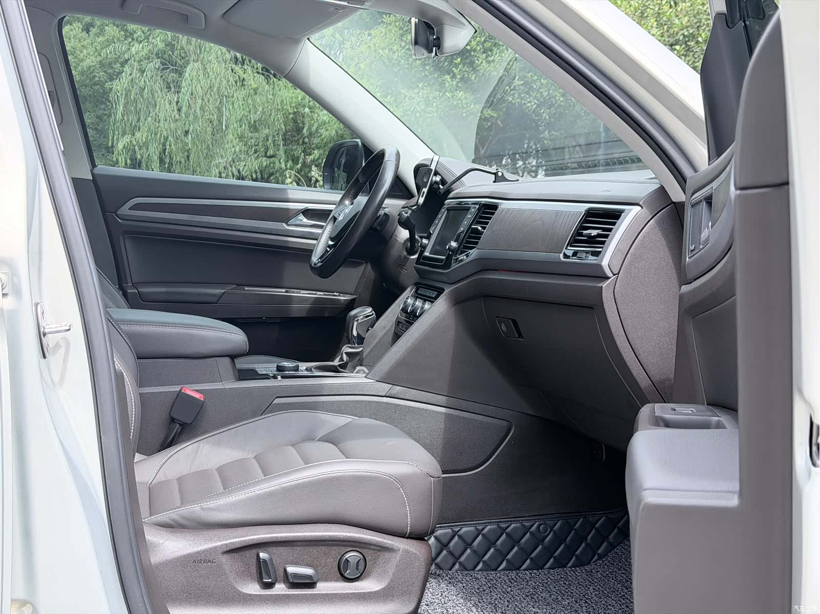 Volkswagen Teramont, 2017 11