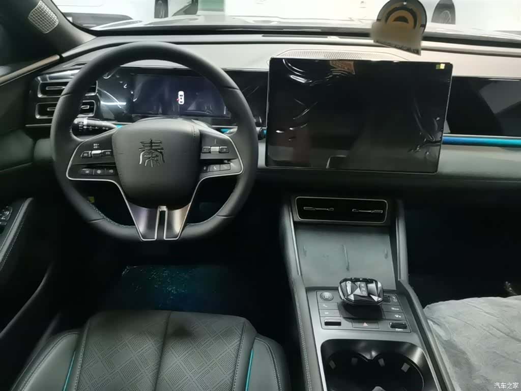 BYD Qin, 2025 10