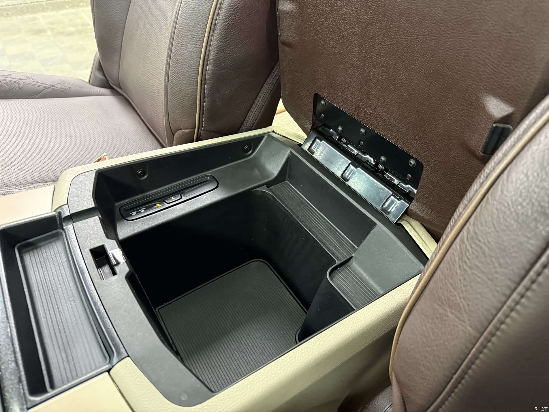 RAM Trucks, 2015 27