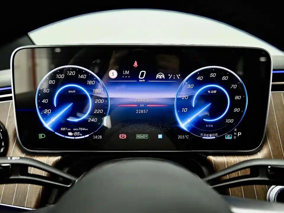 Mercedes-Benz EQE SUV