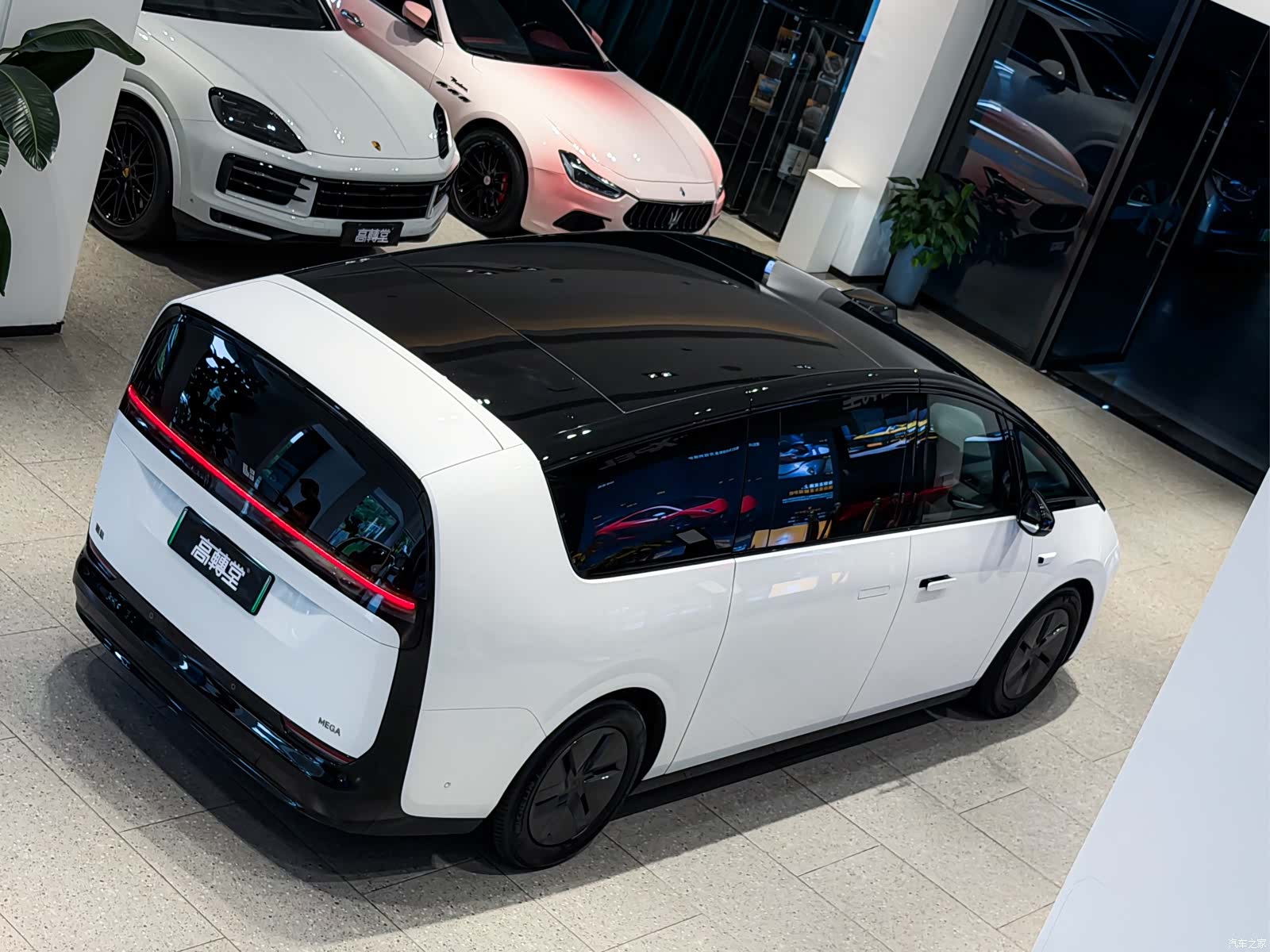 Li Auto MEGA, 2025 все фото