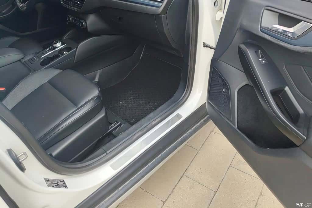 Ford Focus, 2019 8