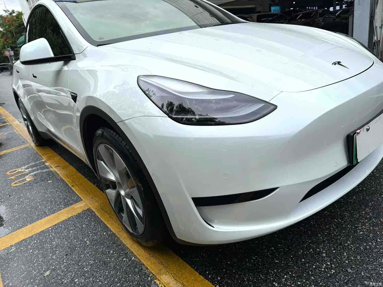 Tesla Model Y, 2022 16