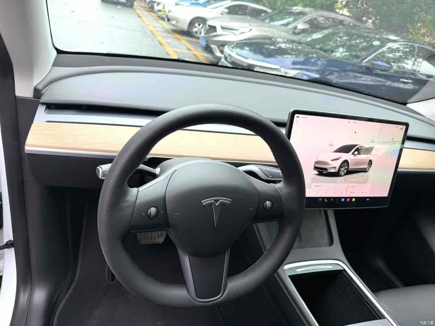 Tesla Model Y, 2022 12