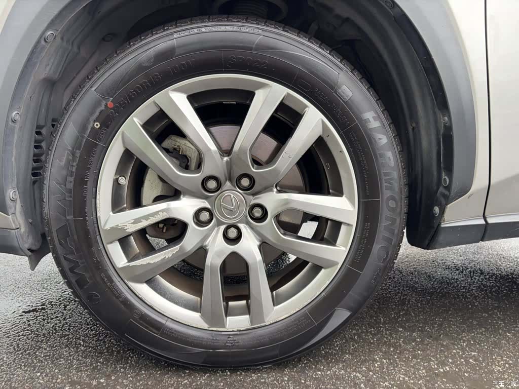 Lexus NX, 2015 14
