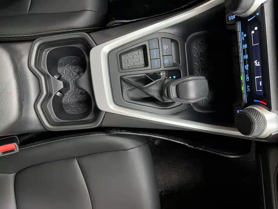 Toyota RAV4 Rongfang