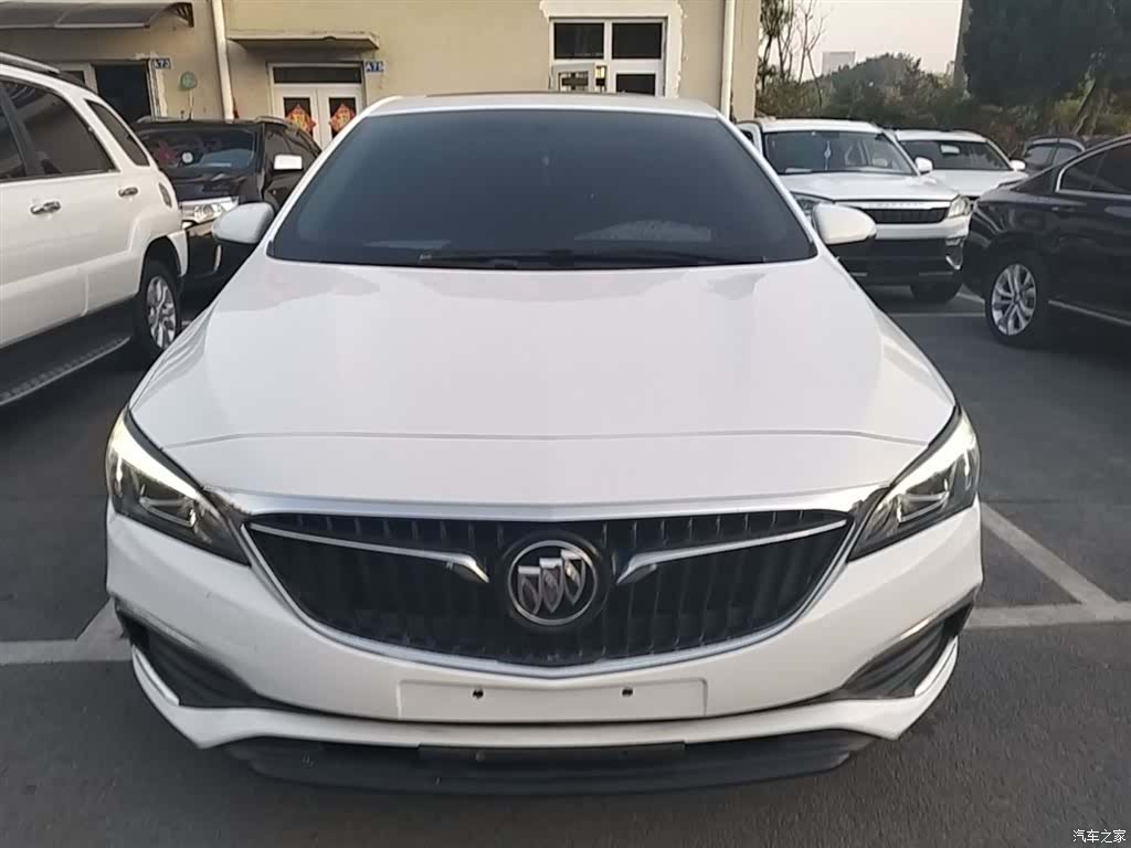 Buick Verano, 2018 3