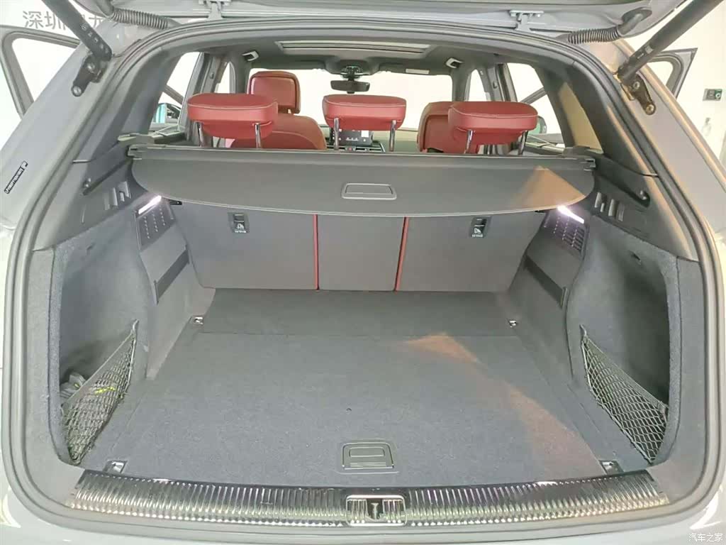 Audi Q5L, 2025 14