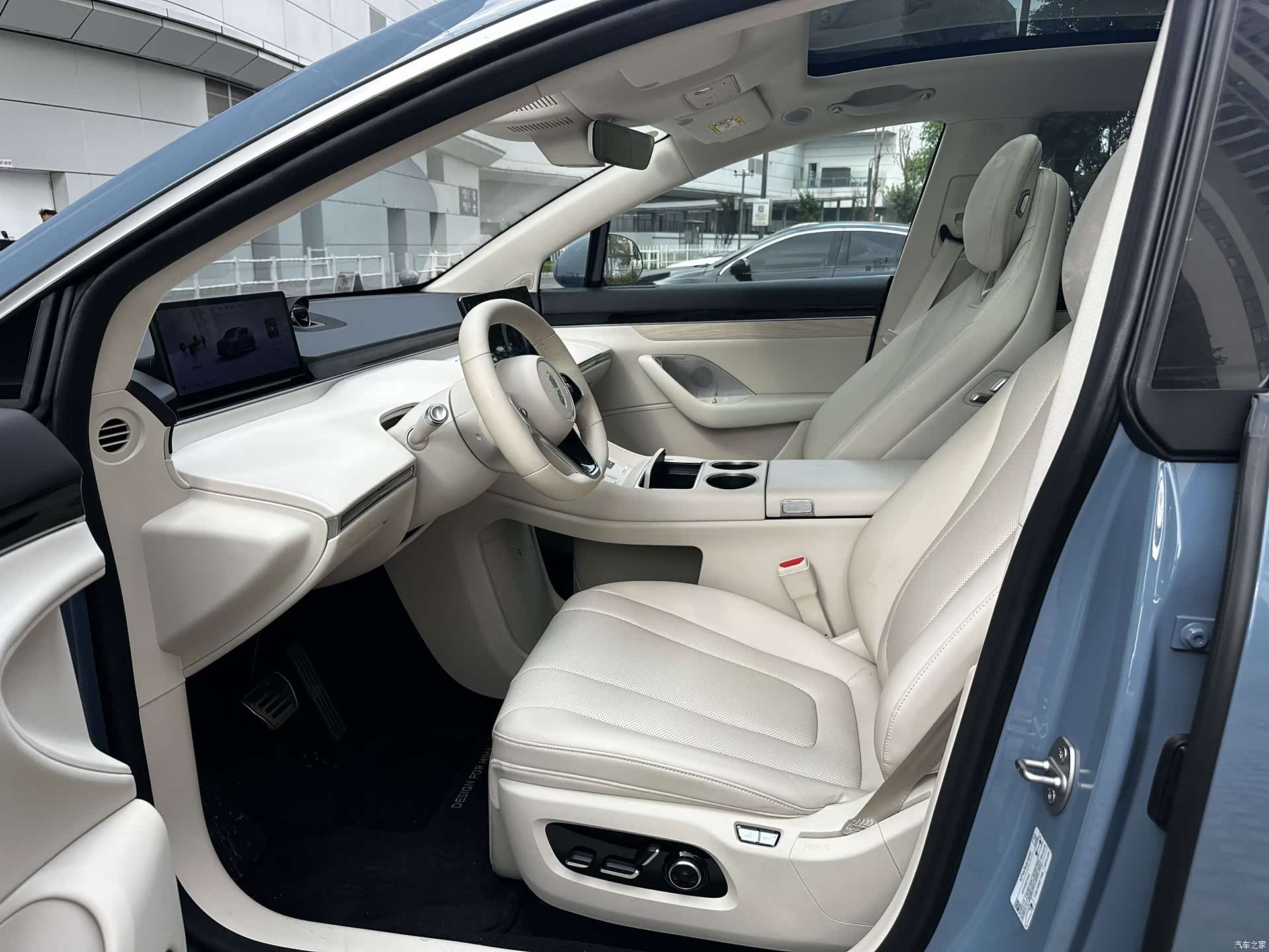 Luxeed R7, 2025 17