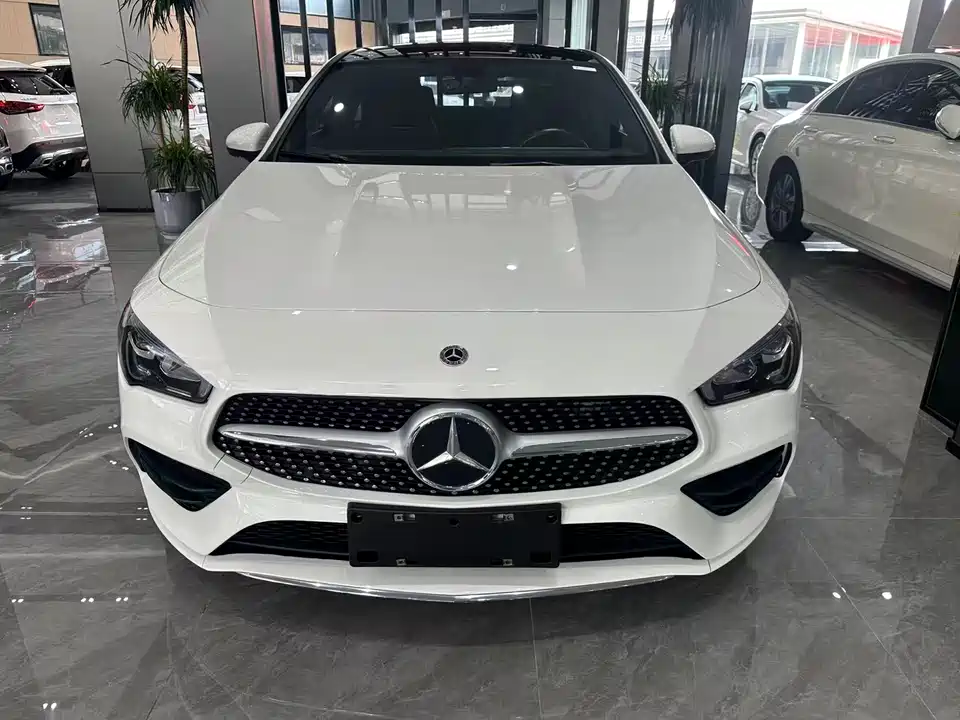 Mercedes-Benz CLA