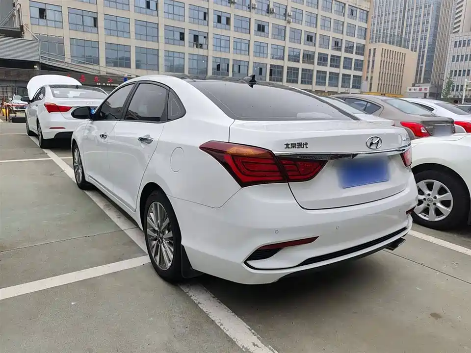 Hyundai Name picture