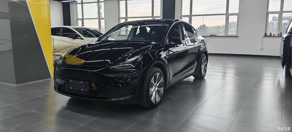 Tesla Model Y, 2022 9