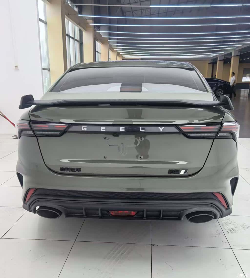 Geely Binray, 2022 7