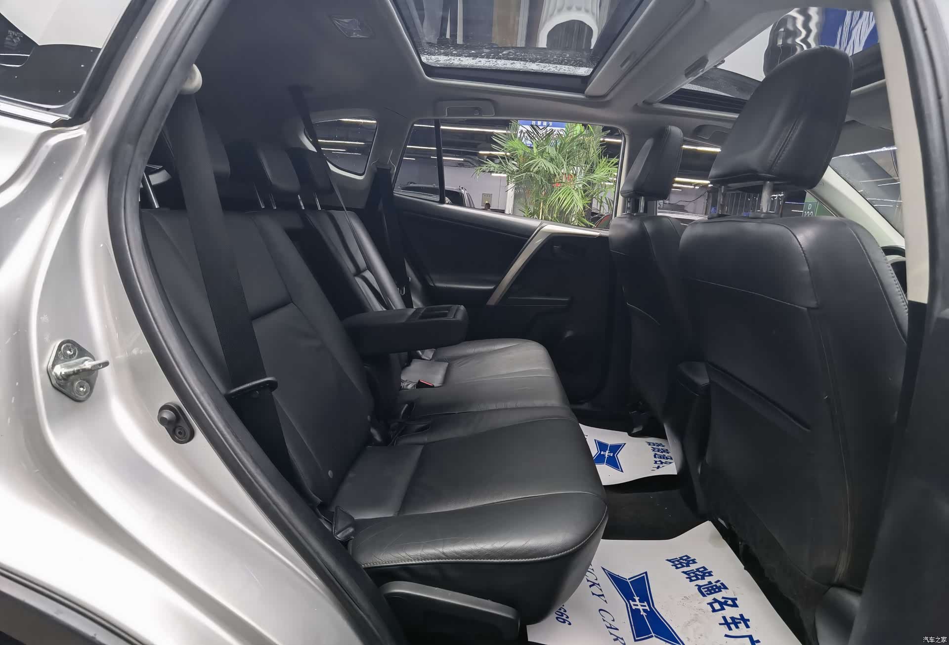 Toyota RAV4, 2014 7